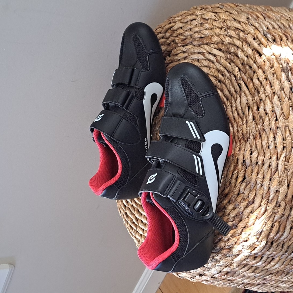NWOT Peloton Unisex‎ Black/Red Indoor Spin/Cycling Shoes Attached Clips W9/M7.5